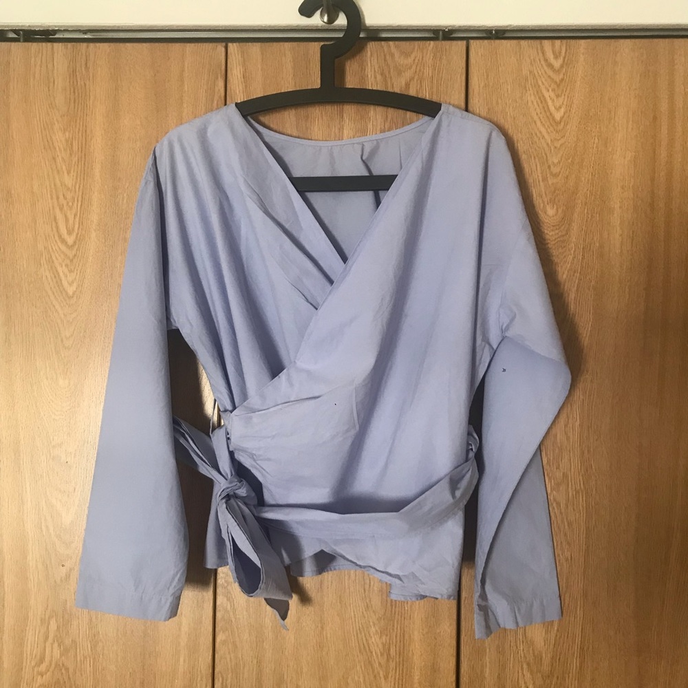 Uniqlo blouse in blue